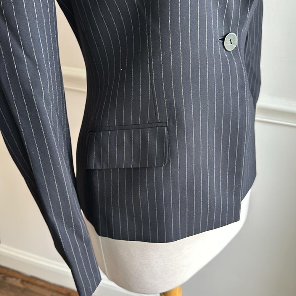 Boyd's Philadelphia Femme Women's navy Pinstripe Skirt Suit Jacket Medium EUC - Picture 3 of 9